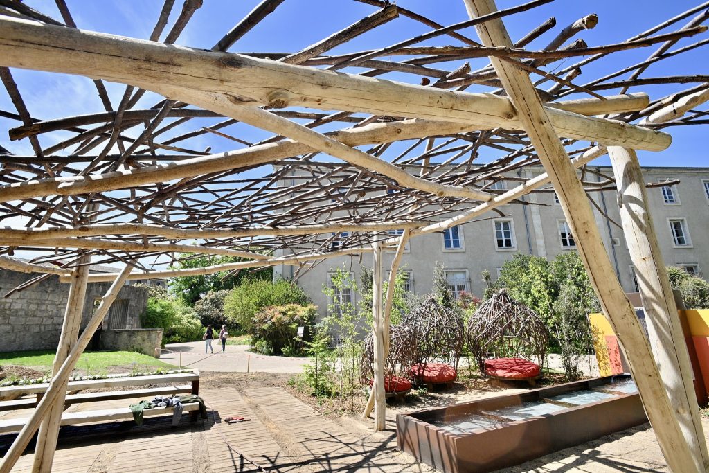 Un nouveau jardin éphémère s’installe à l’espace culturel François Mitterrand à Périgueux.