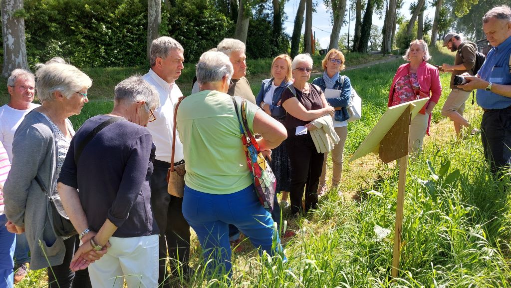 Voyage d'étude Villes et Villages Fleuris, verger communal à Aubeterre-sur-Dronne